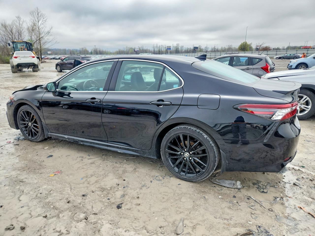 2023 Toyota Camry Hybrid Xse - Image 2