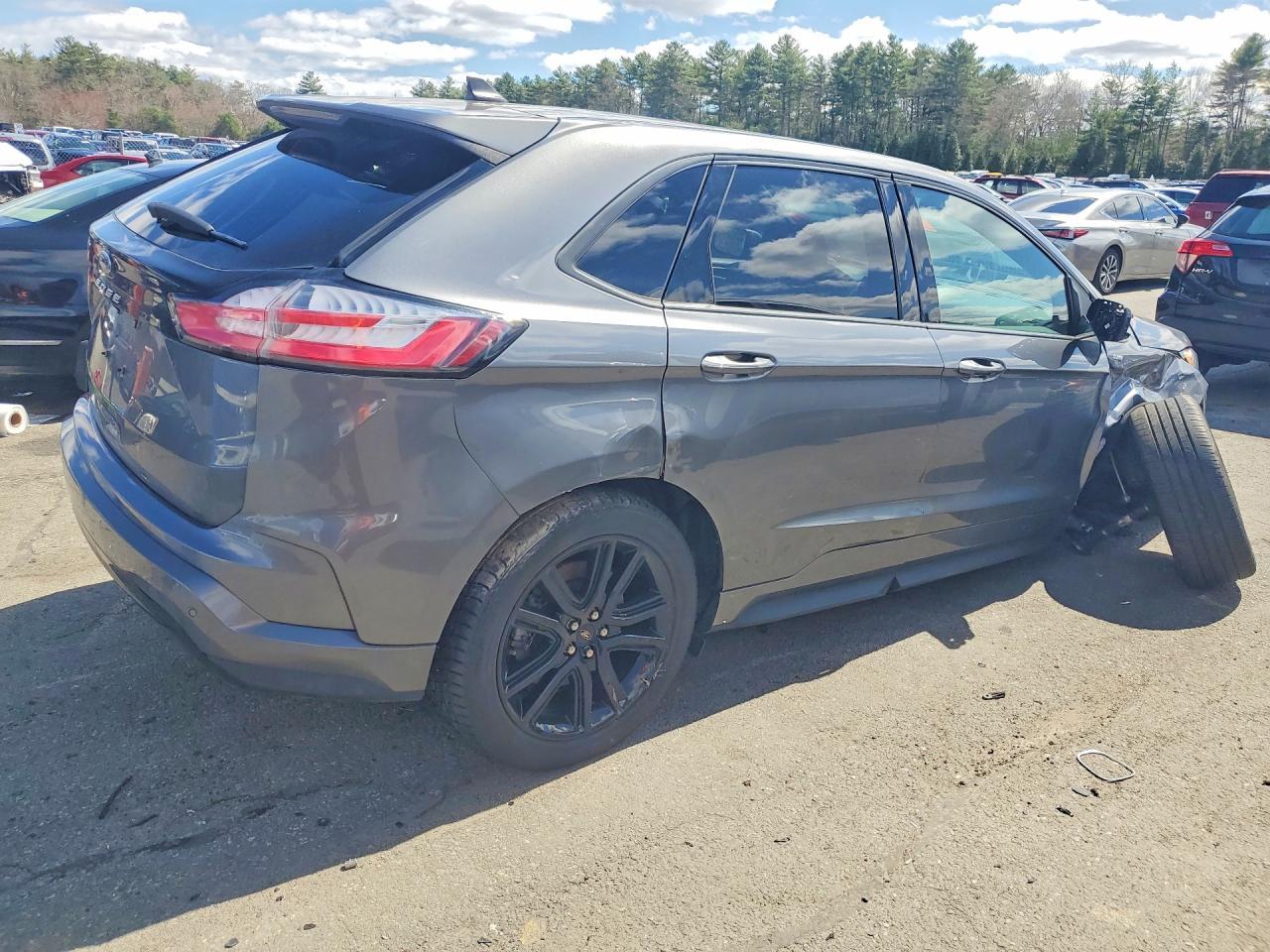 2022 Ford Edge - Фото 3