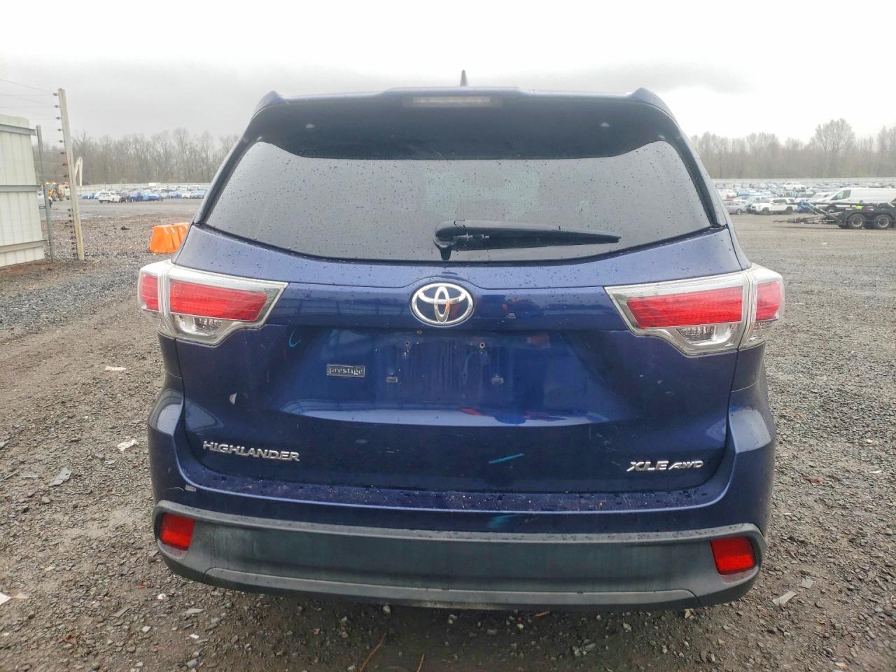 2015 Toyota Highlander Xle - Image 6