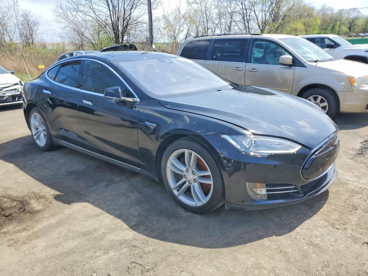 2015 Tesla Model S - Фото 4