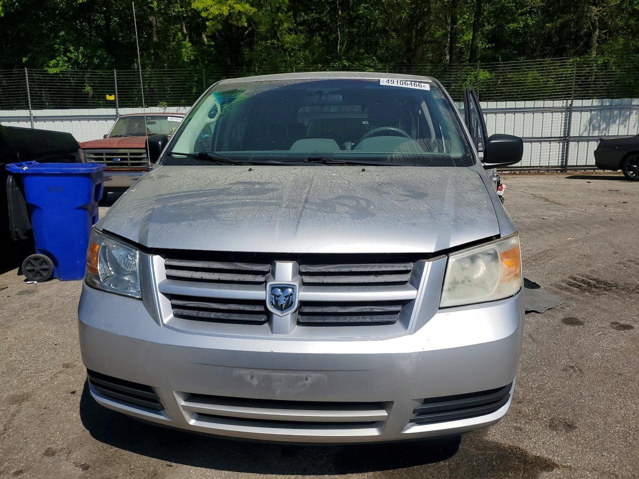 2010 Dodge Grand Caravan Se - Image 5