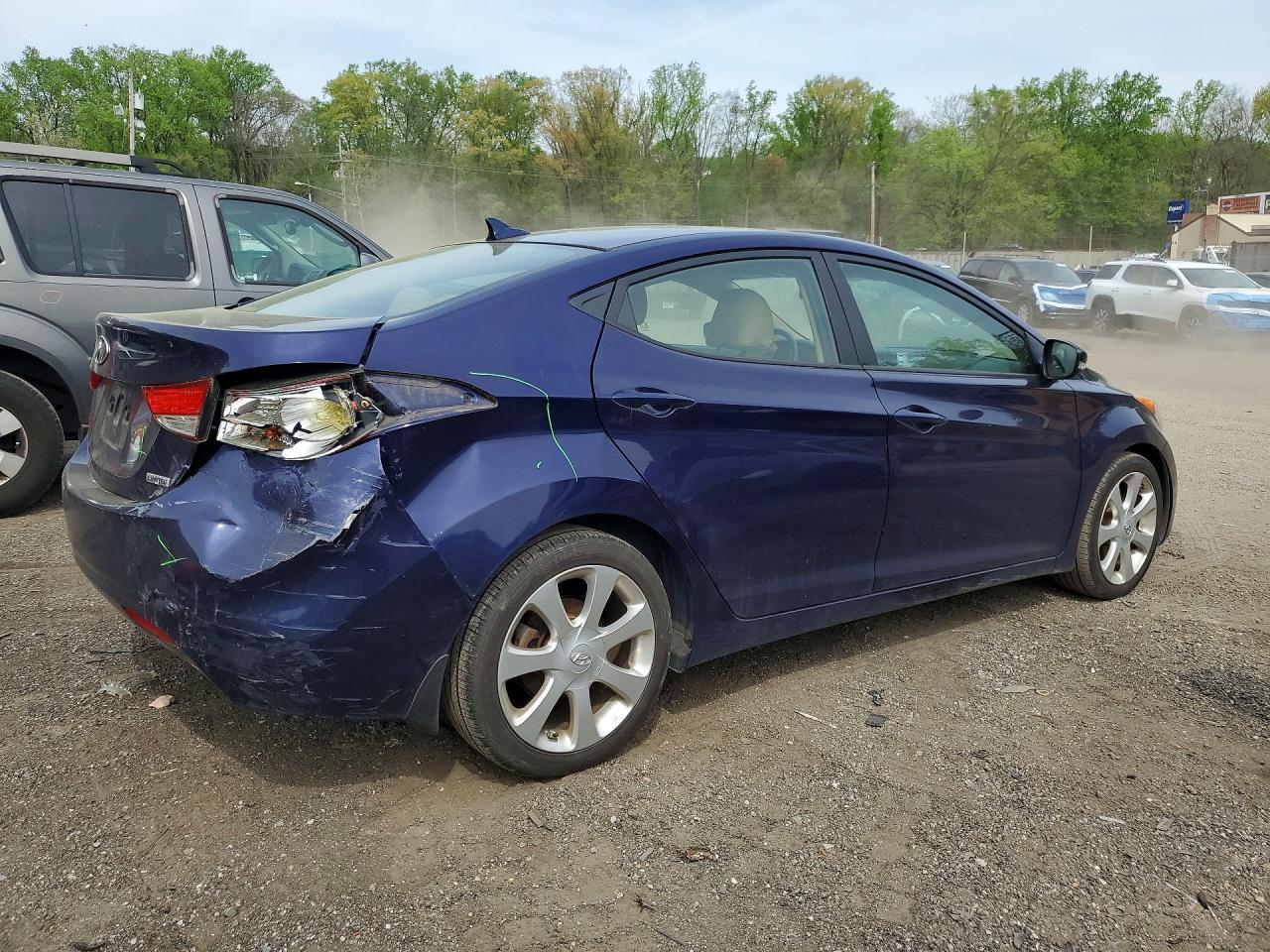 2013 Hyundai Elantra Limited - Image 3