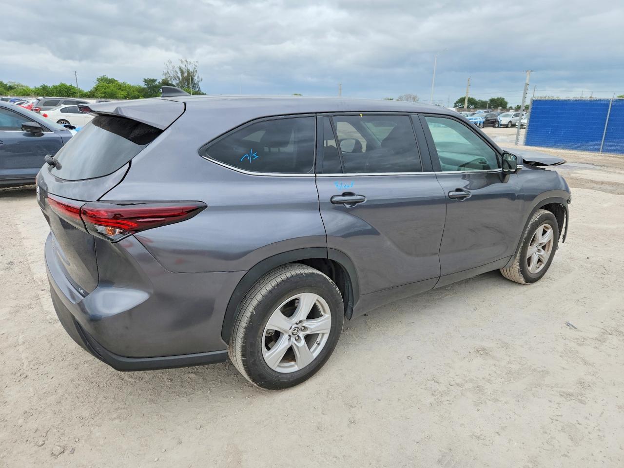 2024 Toyota Highlander Le - Фото 3