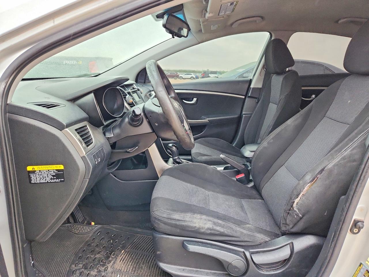 2013 Hyundai Elantra Gt Base - Image 7