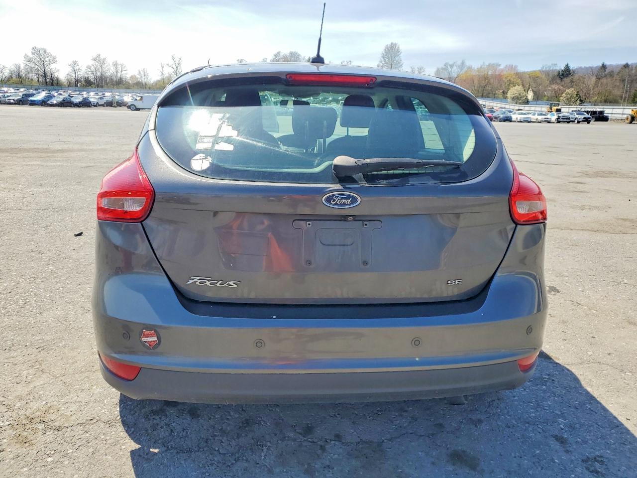2015 Ford Focus Se - Image 6