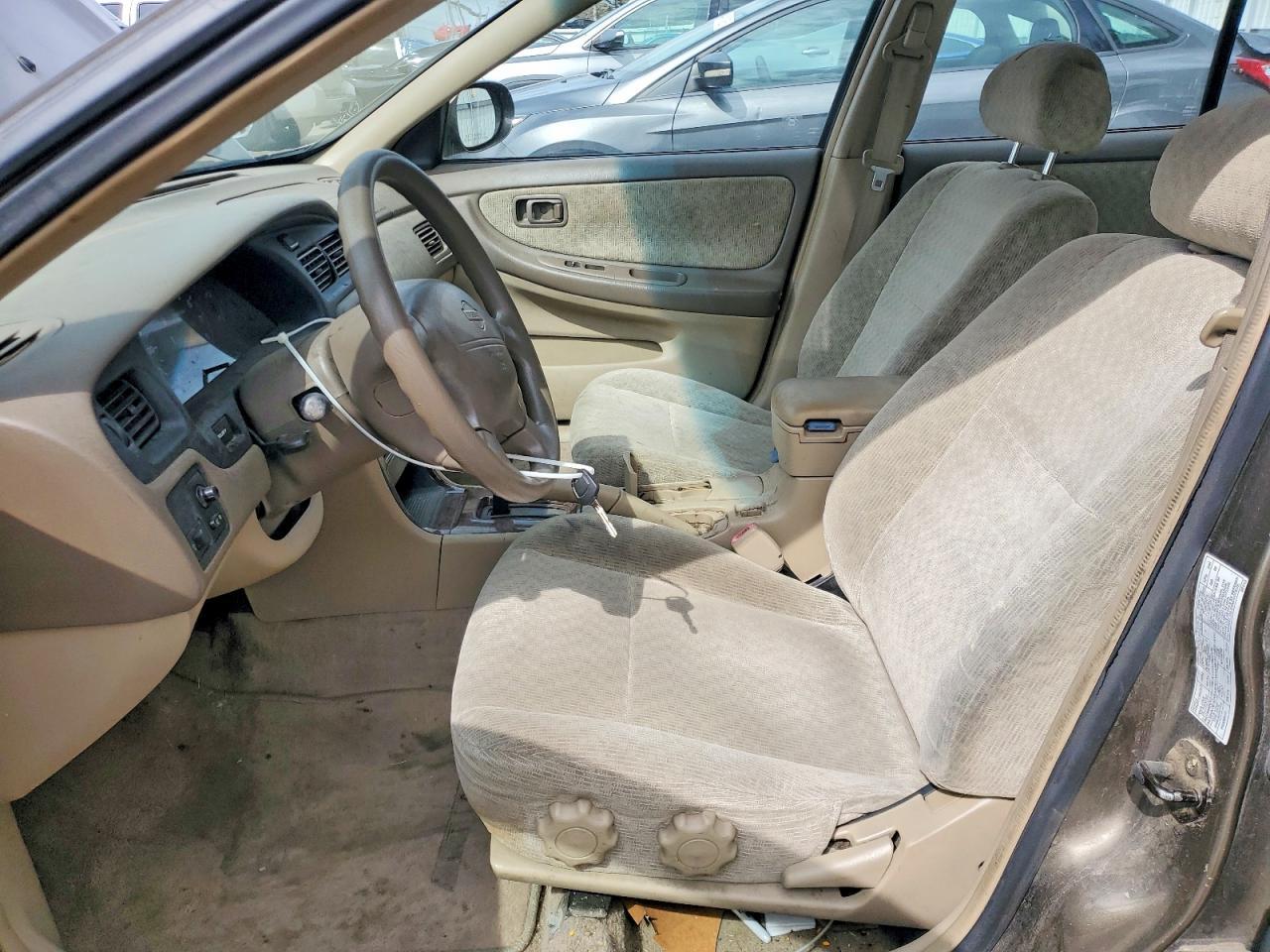2000 Nissan Altima Xe - Фото 7