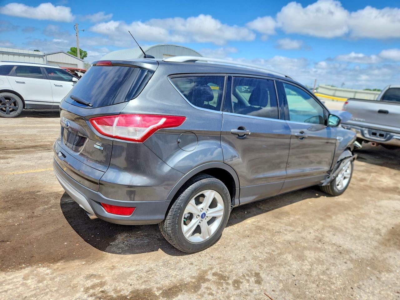 2016 Ford Escape Se - Фото 3