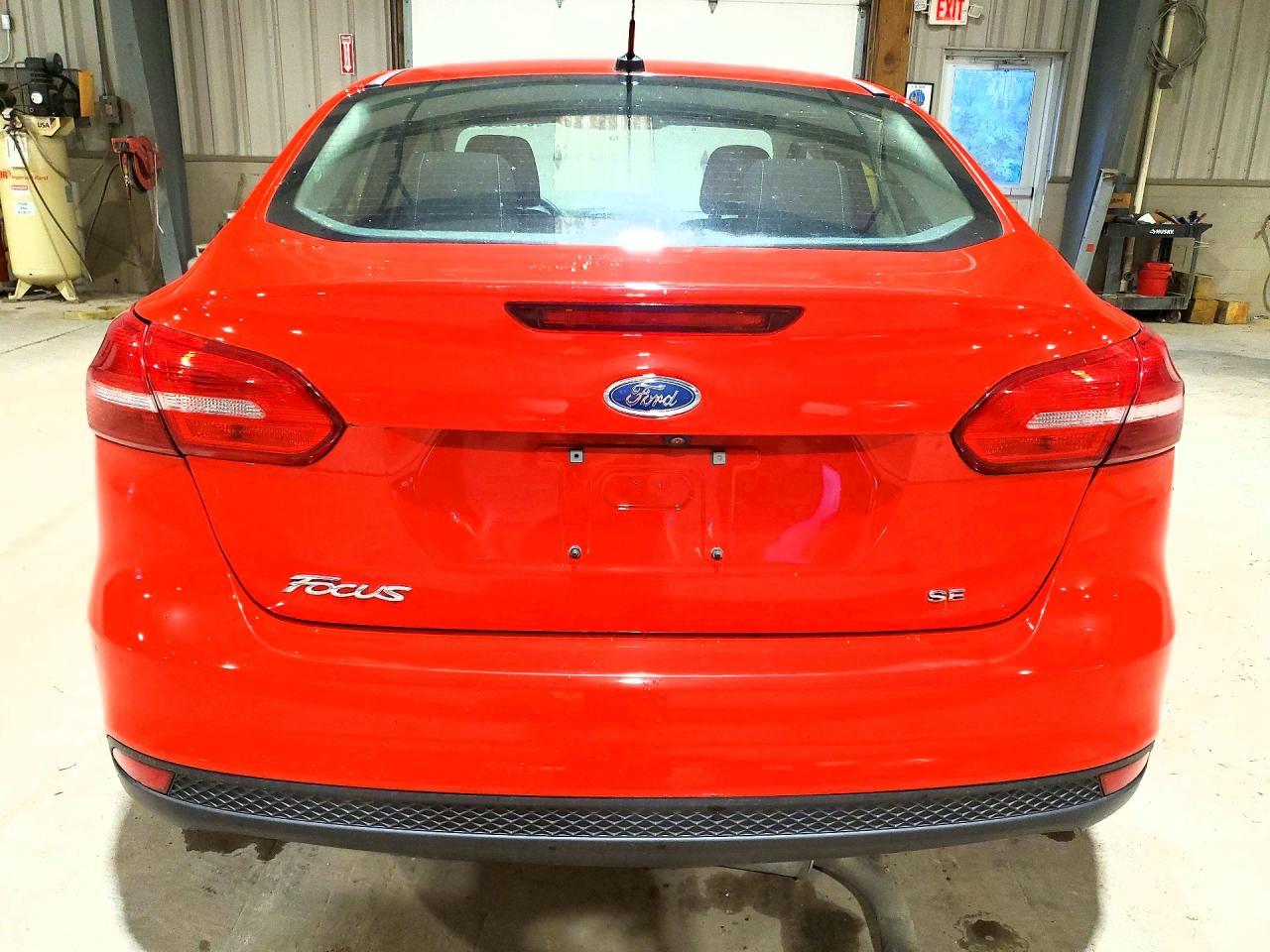 2017 Ford Focus Se - Image 6