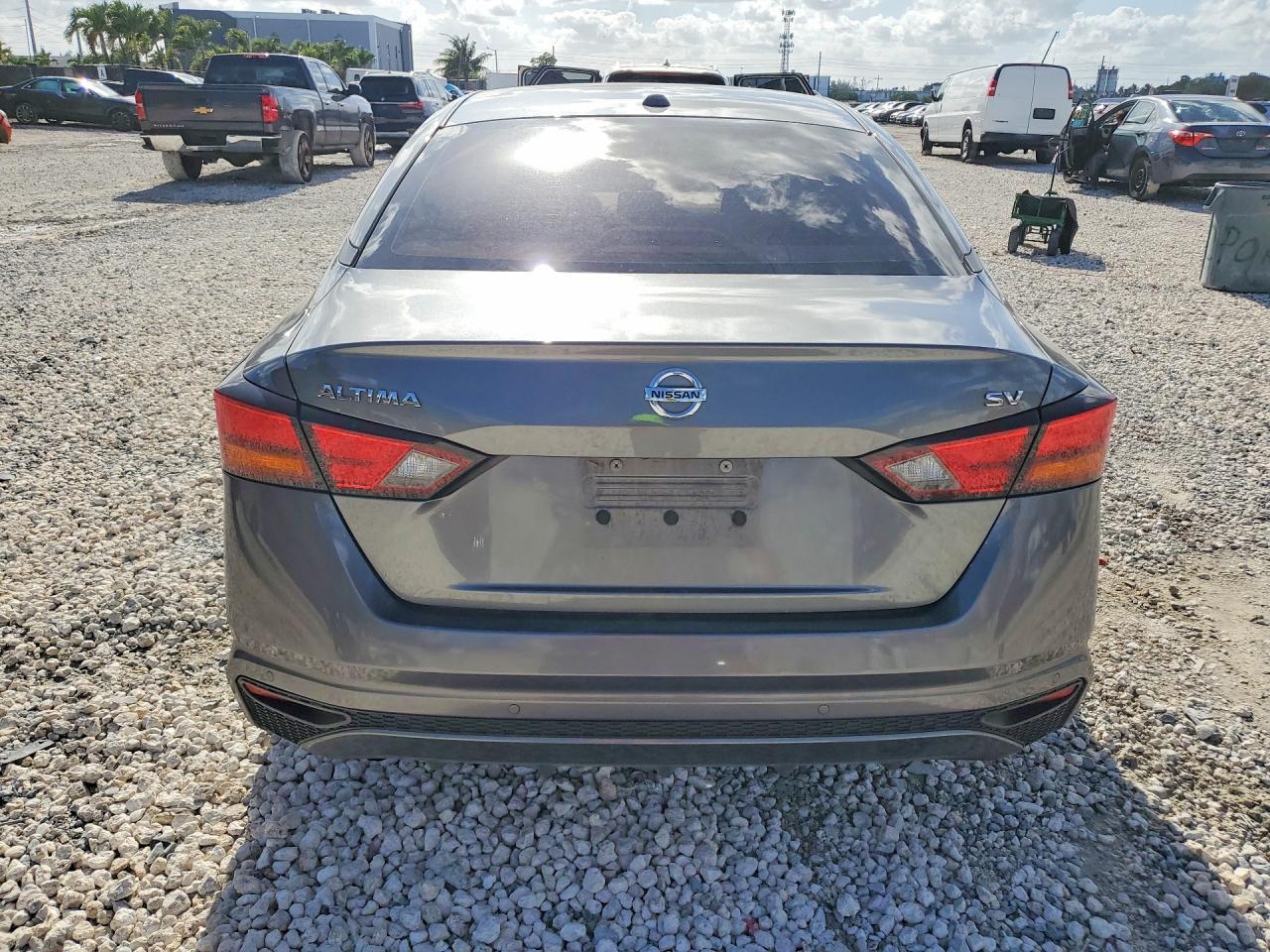 2022 Nissan Altima Sv - Фото 6