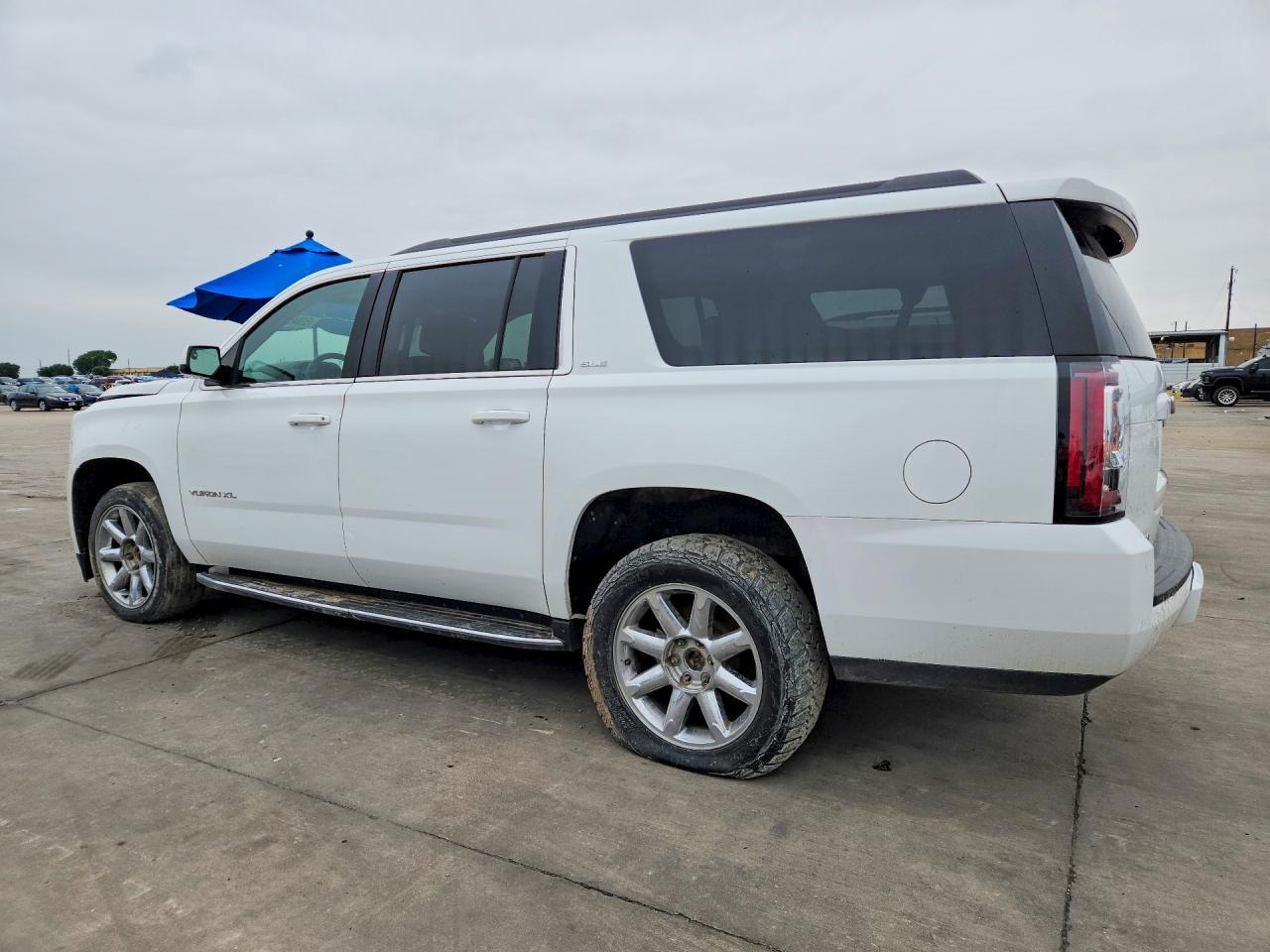2019 GMC Yukon Xl K1500 Sle - Image 2