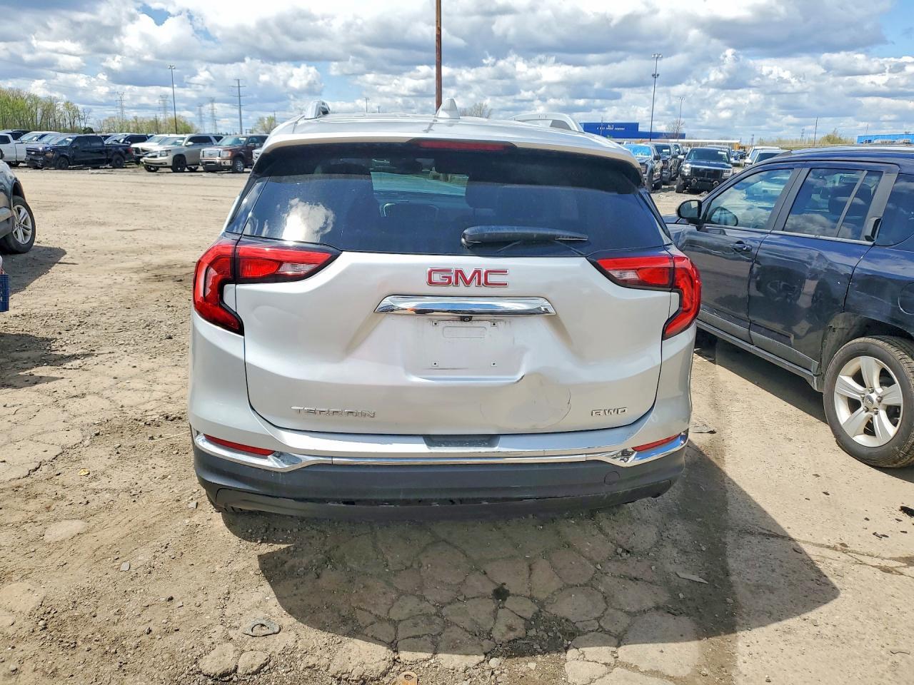 2020 GMC Terrain Slt - Image 6