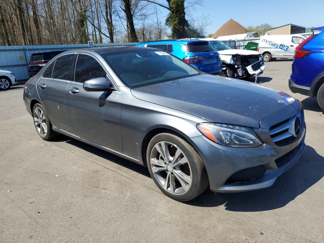2017 Mercedes-Benz C 300 4Matic - Фото 4
