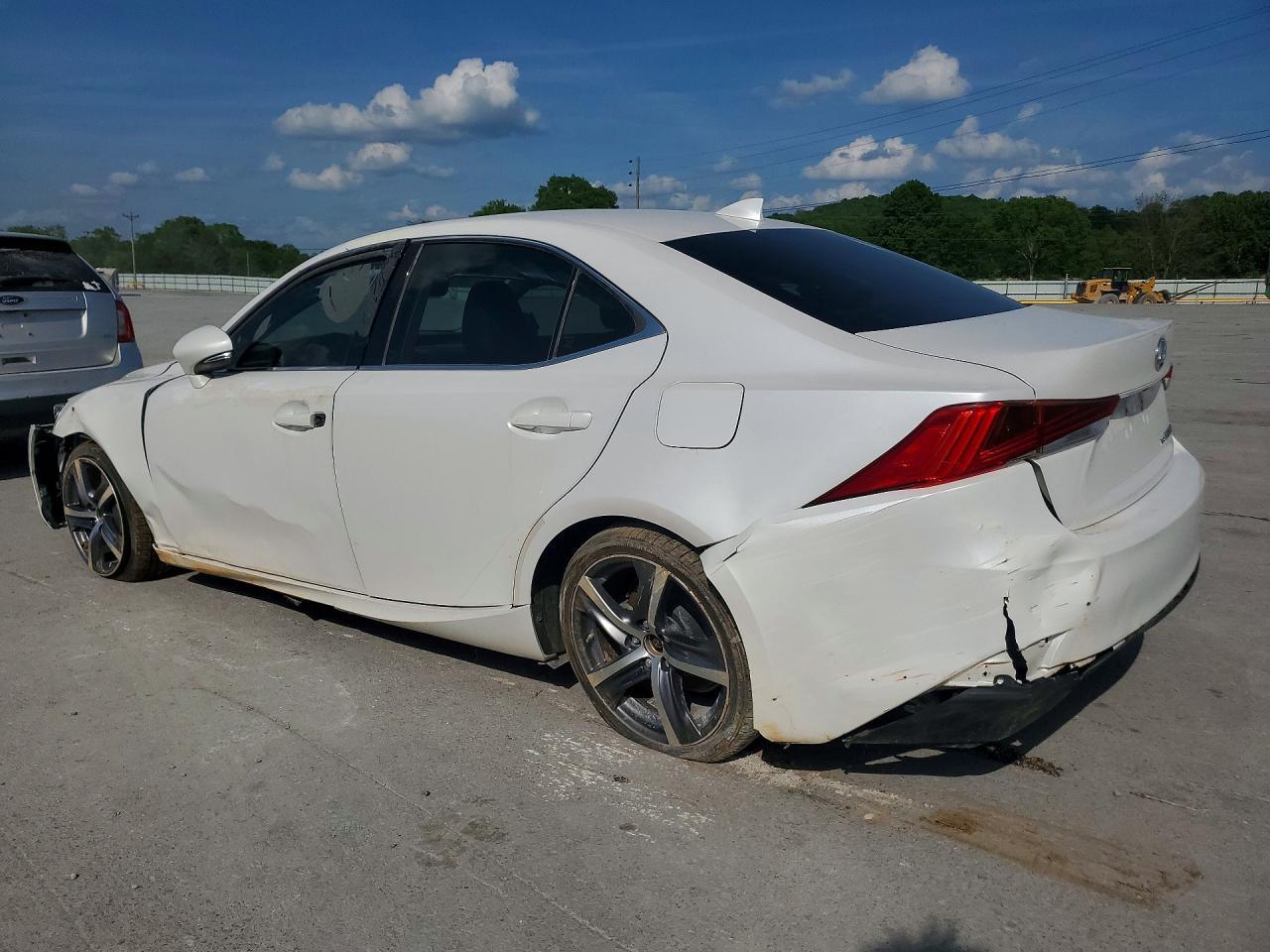 2017 Lexus Is 300 - Фото 2