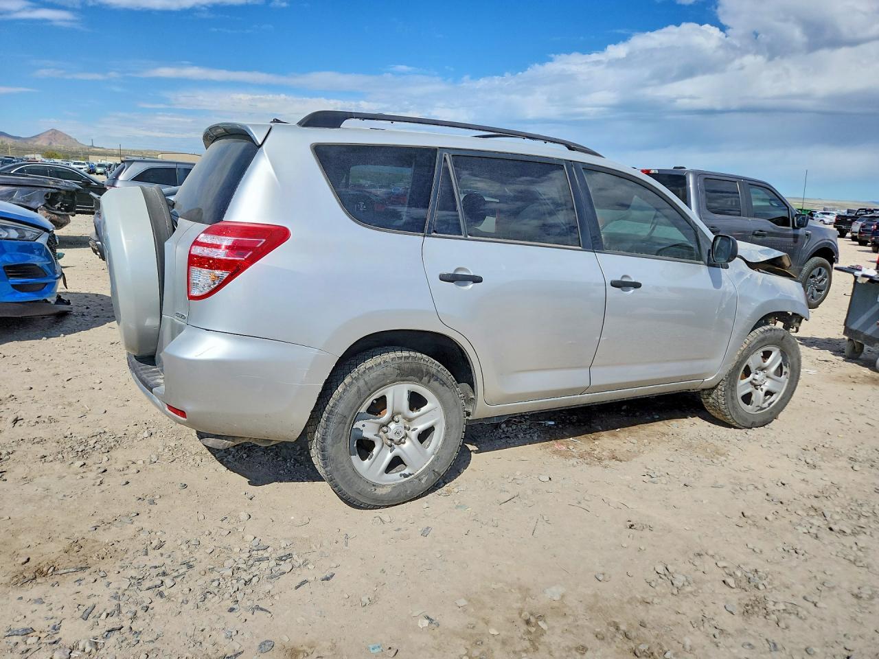 2009 Toyota Rav4 Adventure - Image 3