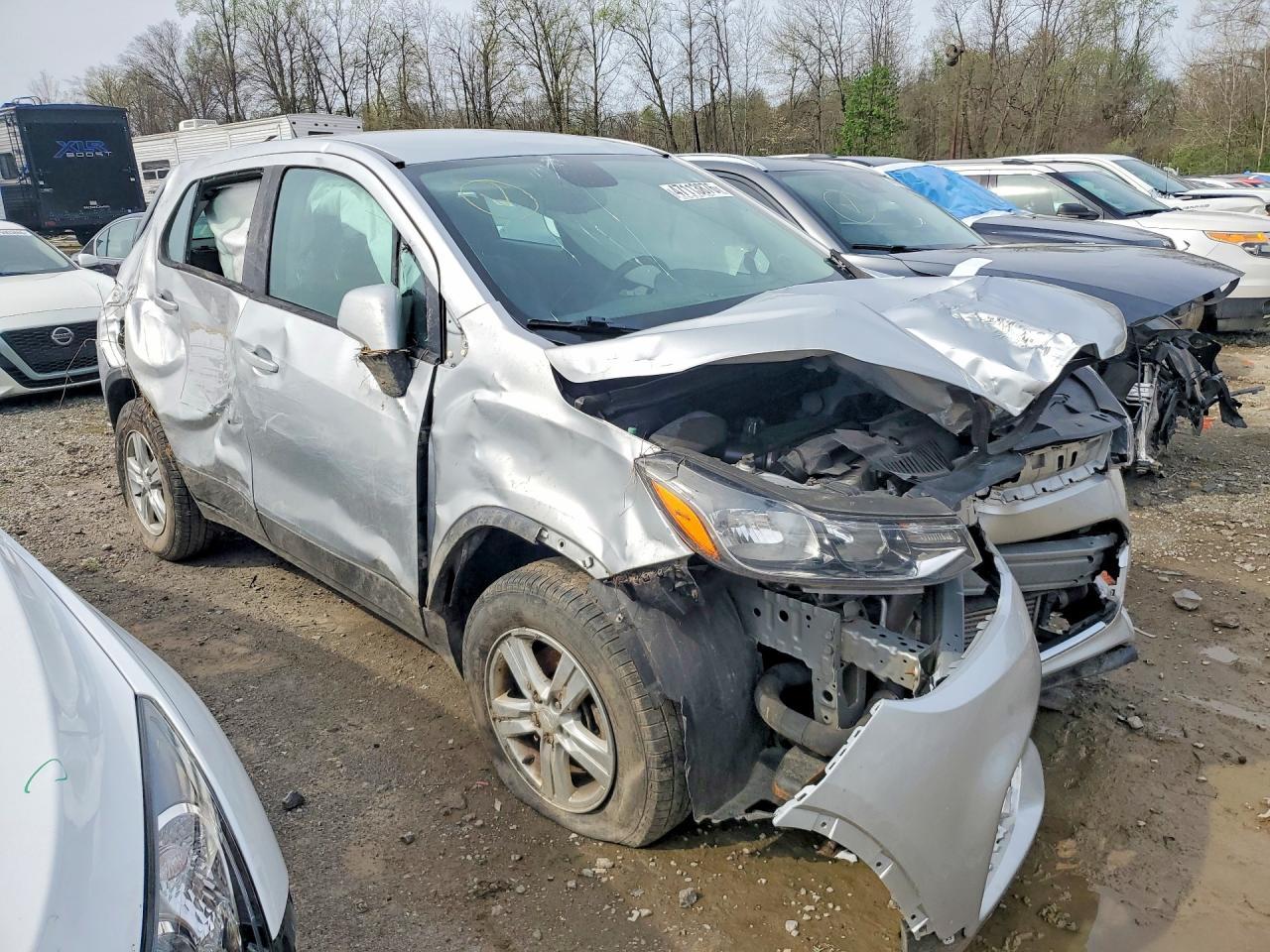 2020 Chev Trax - Фото 4