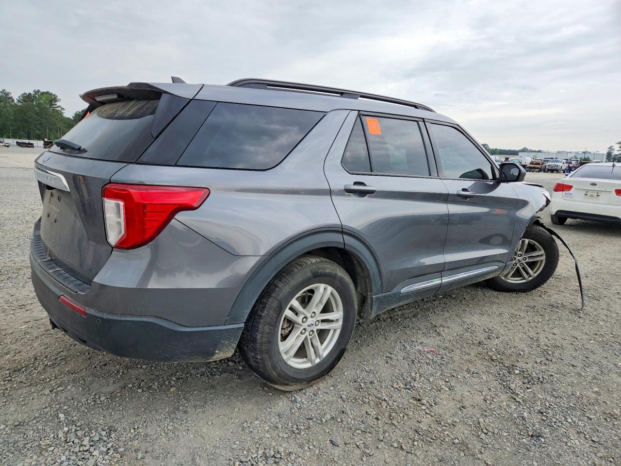 2022 Ford Explorer Xlt - Image 3