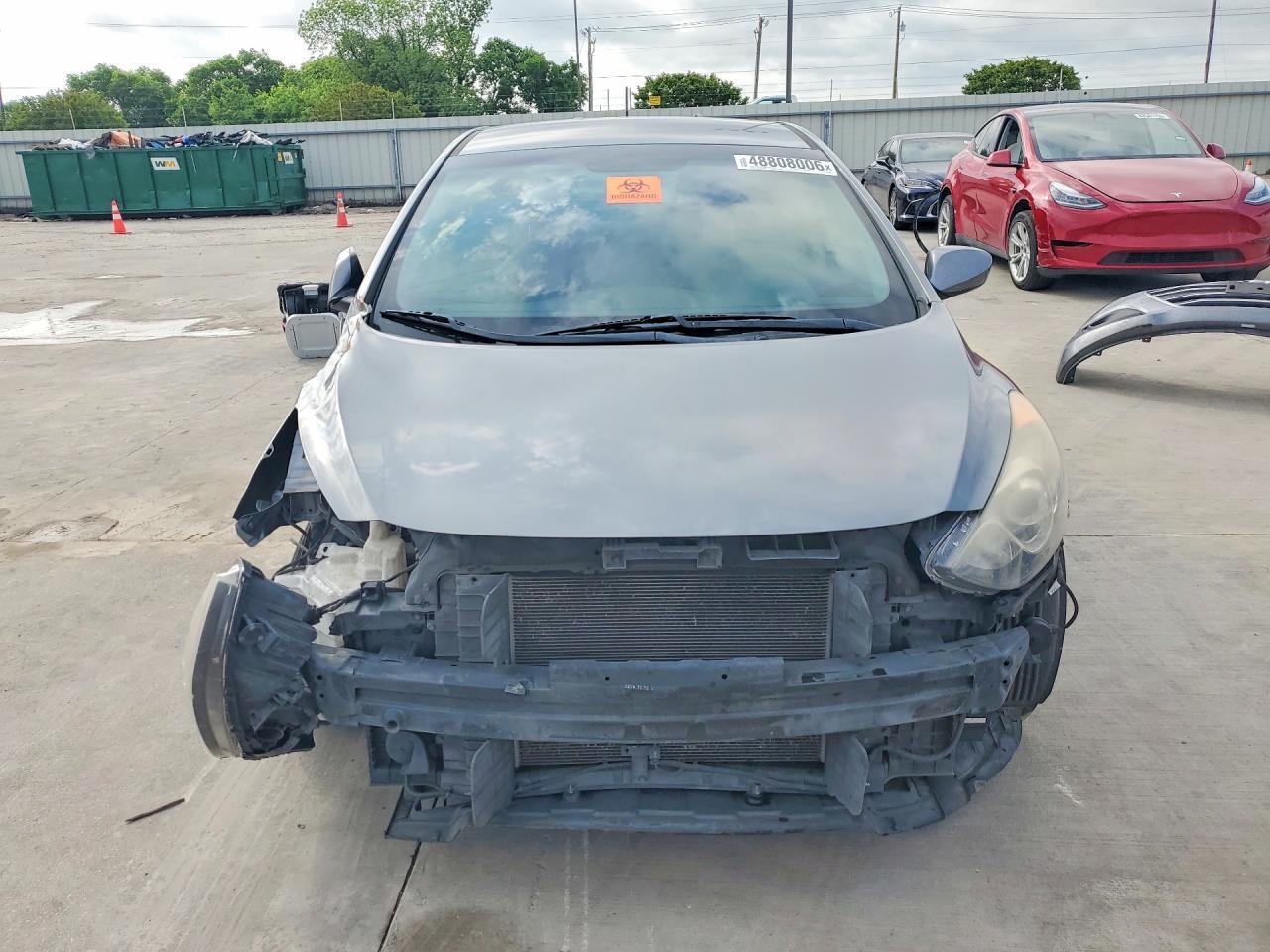 2016 Hyundai Elantra Gt Base - Image 5