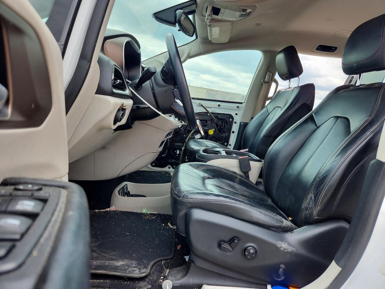 2017 Chrysler Pacifica Touring L - Фото 7