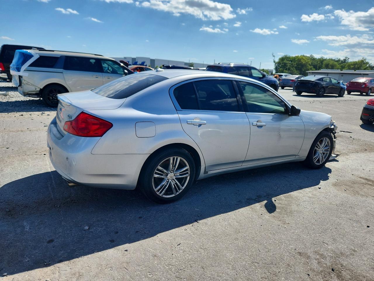 2012 Infiniti G37 Sedan X - Фото 3