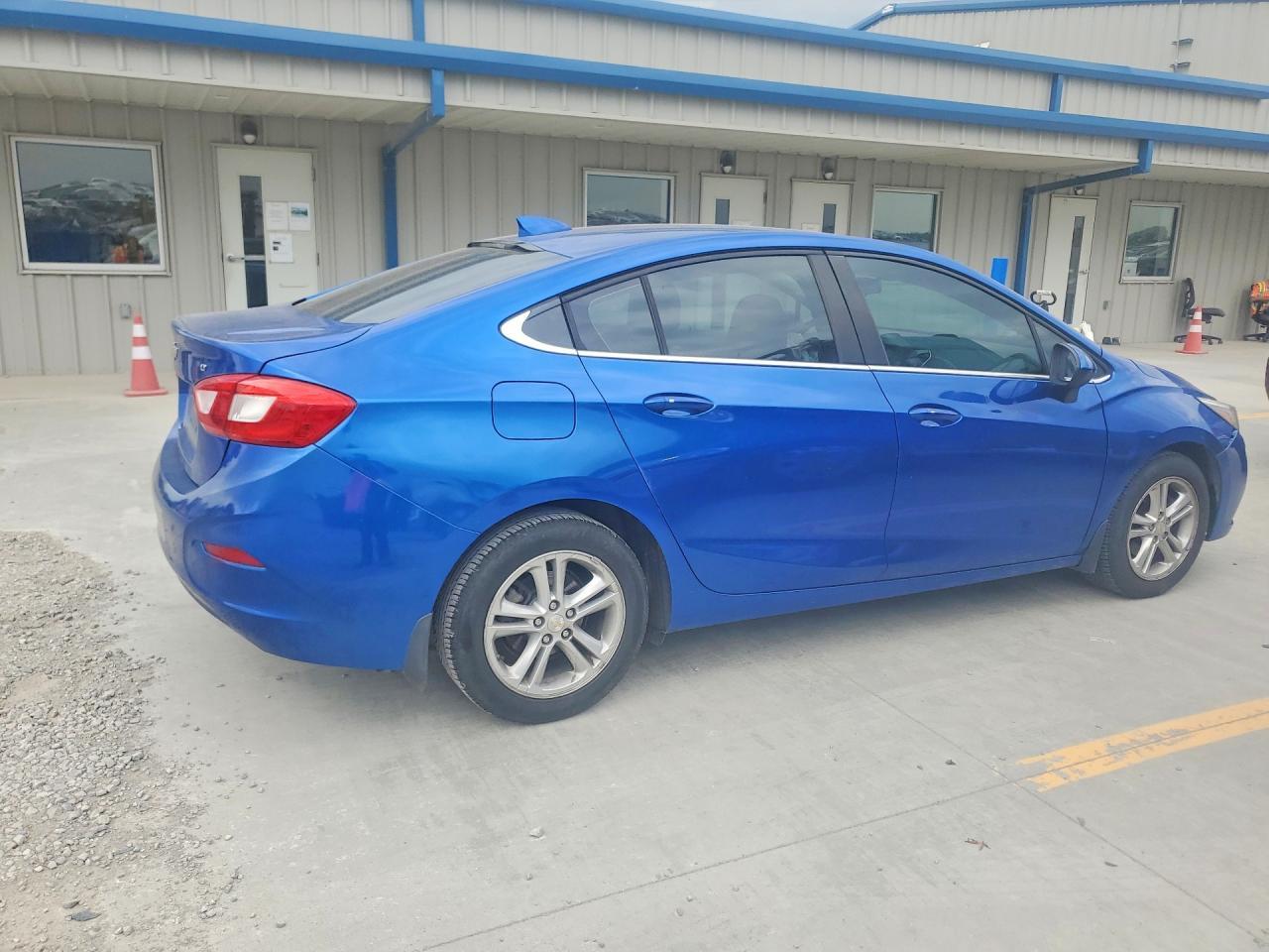 2017 Chevrolet Cruze Lt - Фото 3