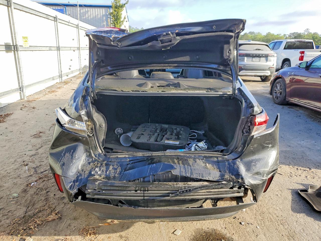 2022 Toyota Corolla L - Фото 6