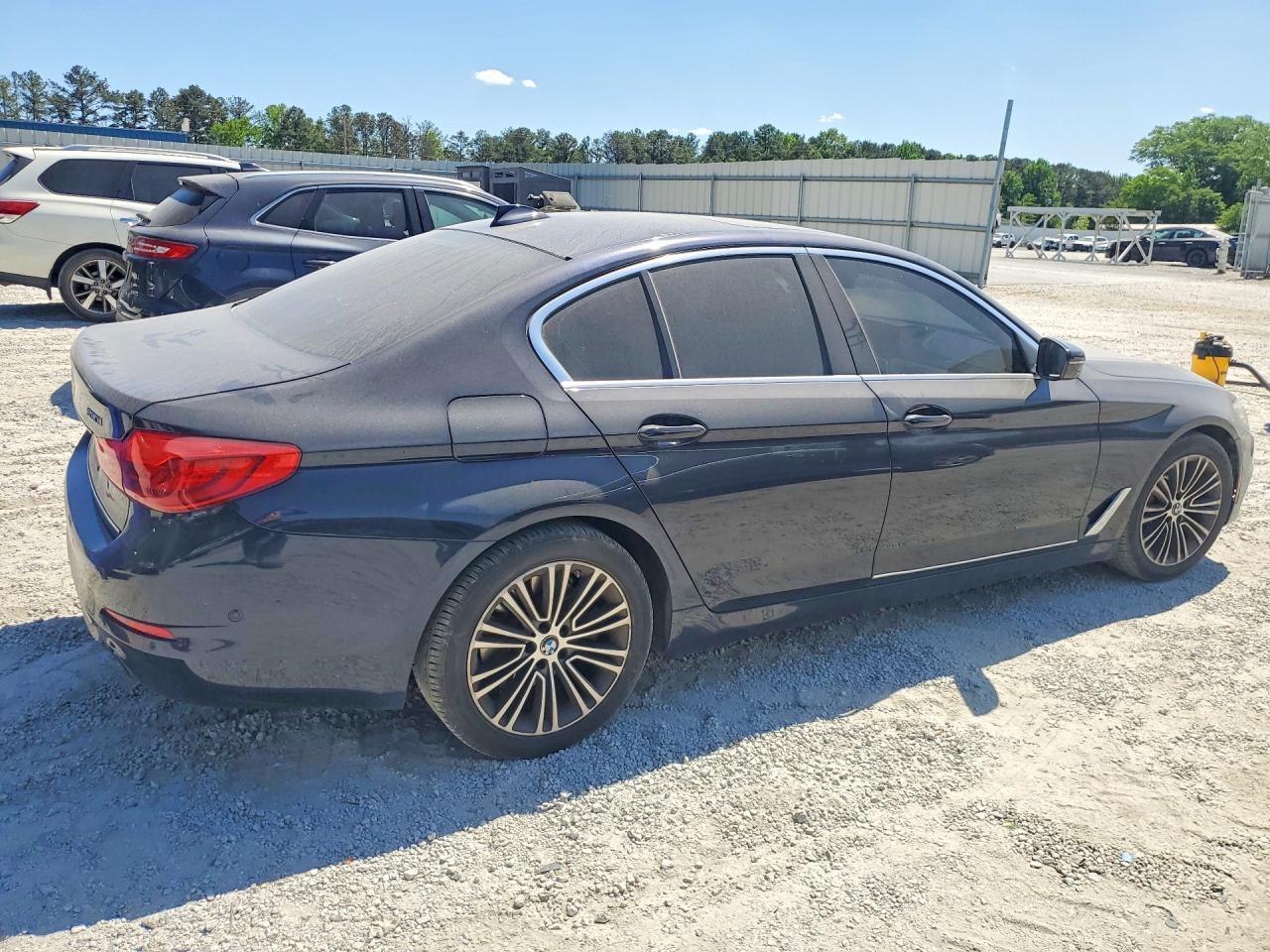 2019 BMW 530 I - Фото 3
