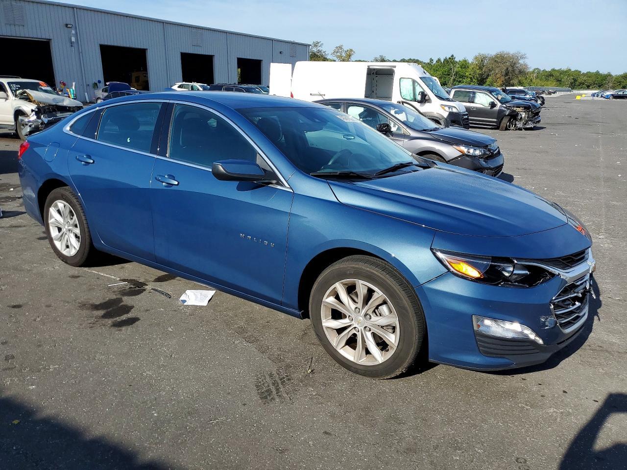 2024 Chevrolet Malibu Lt - Фото 4