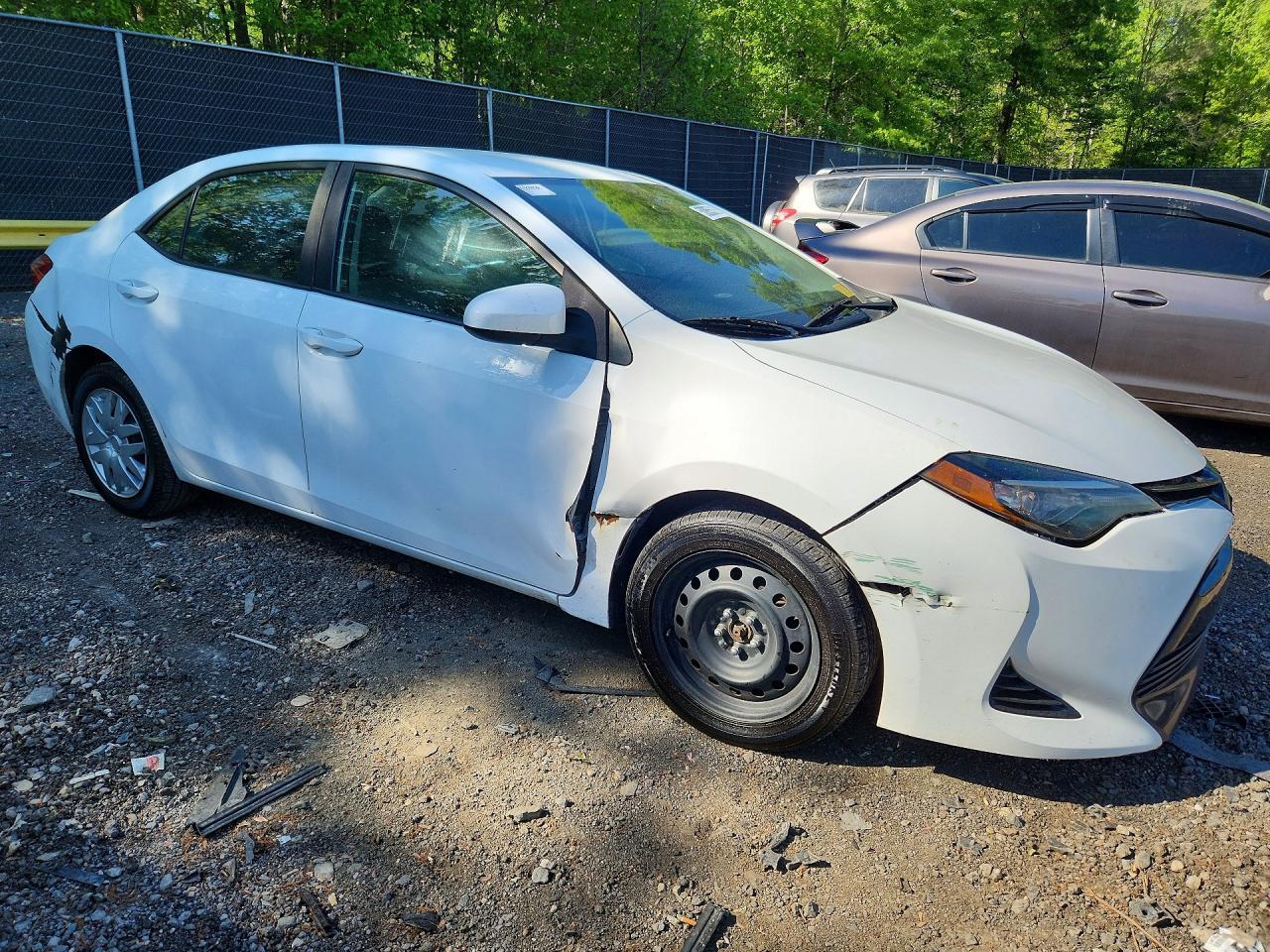 2017 Toyota Corolla Le - Image 4