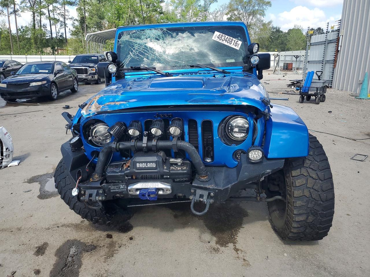 2014 Jeep Wrangler Sahara - Фото 5