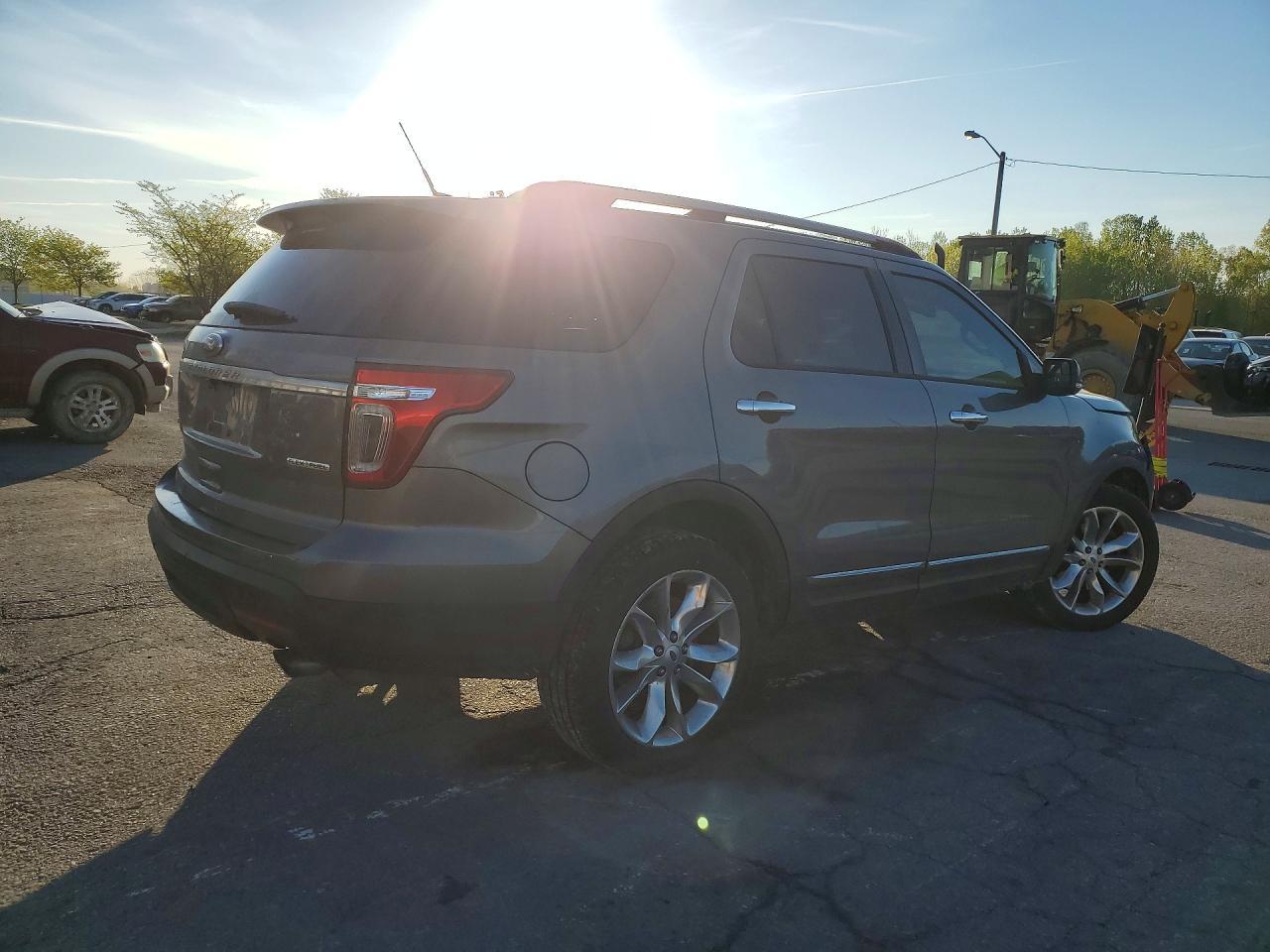 2013 Ford Explorer Xlt - Фото 3