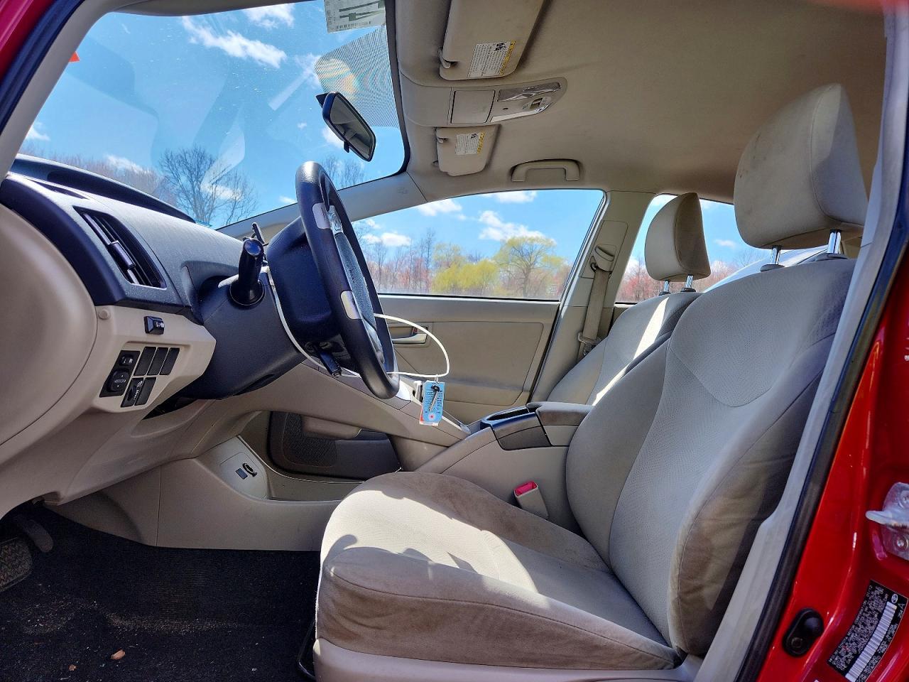 2012 Toyota Prius Two - Фото 7