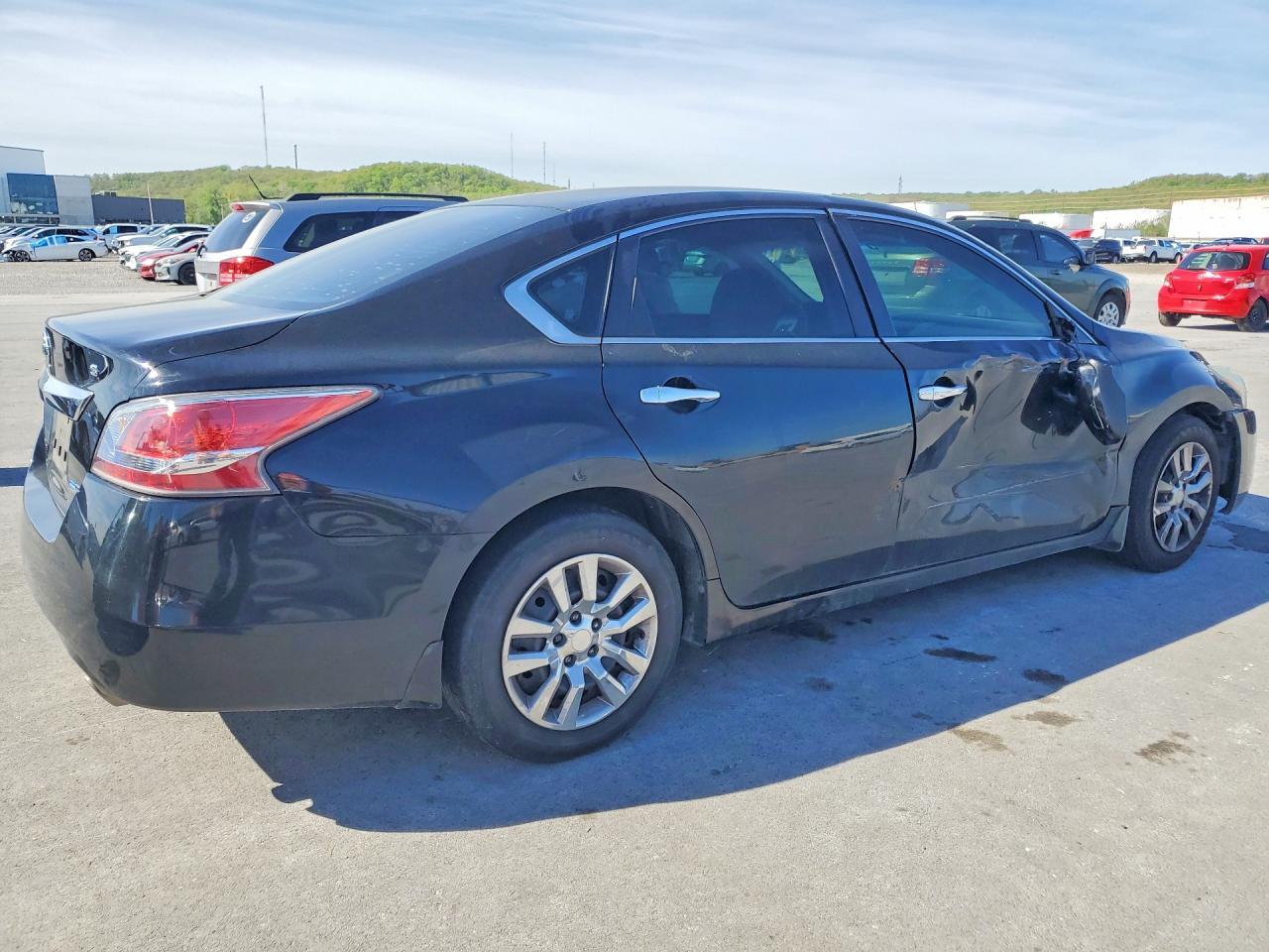 2015 Nissan Altima 2.5 S - Фото 3