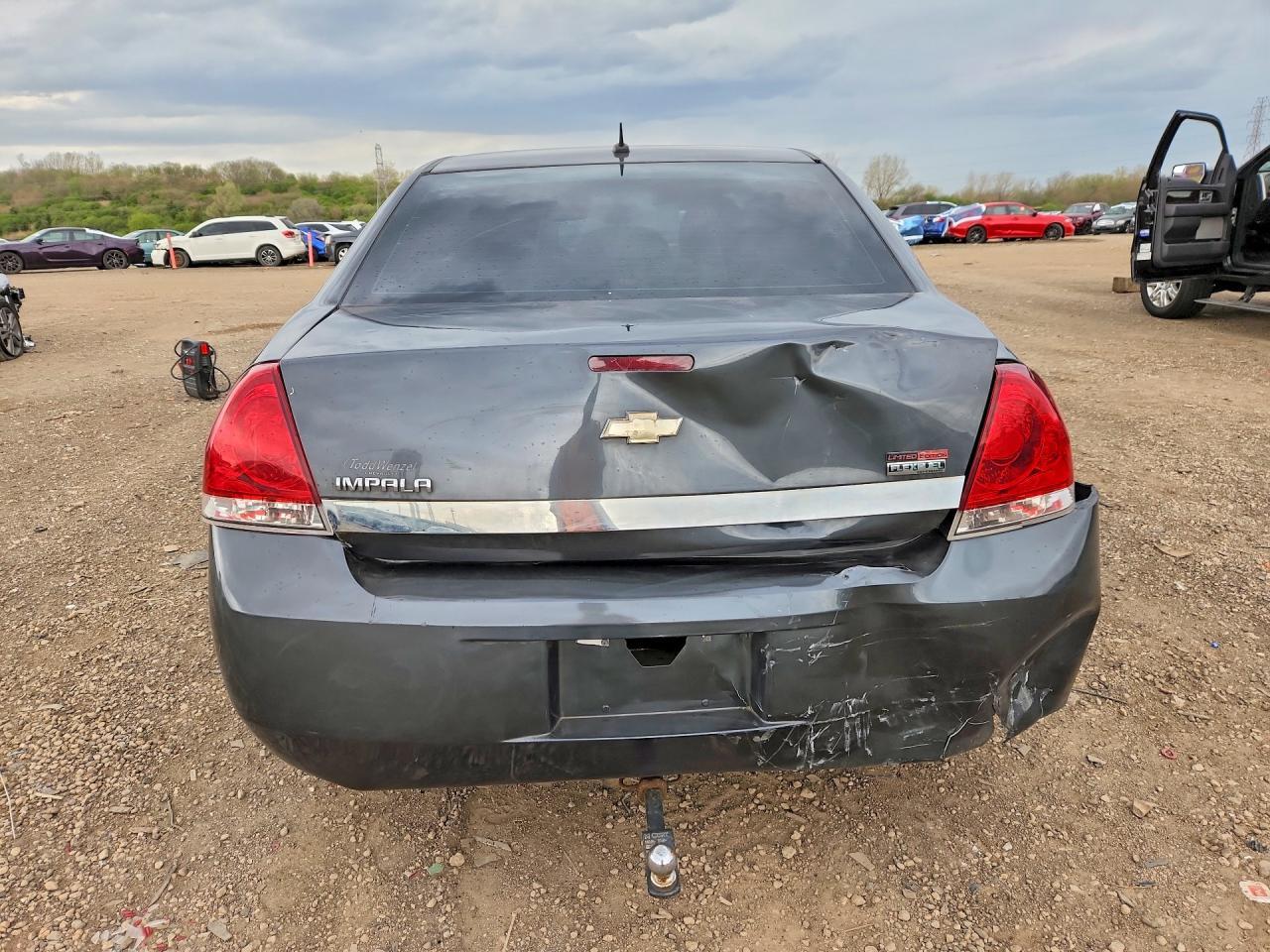 2011 Chevrolet Impala Ls - Image 6