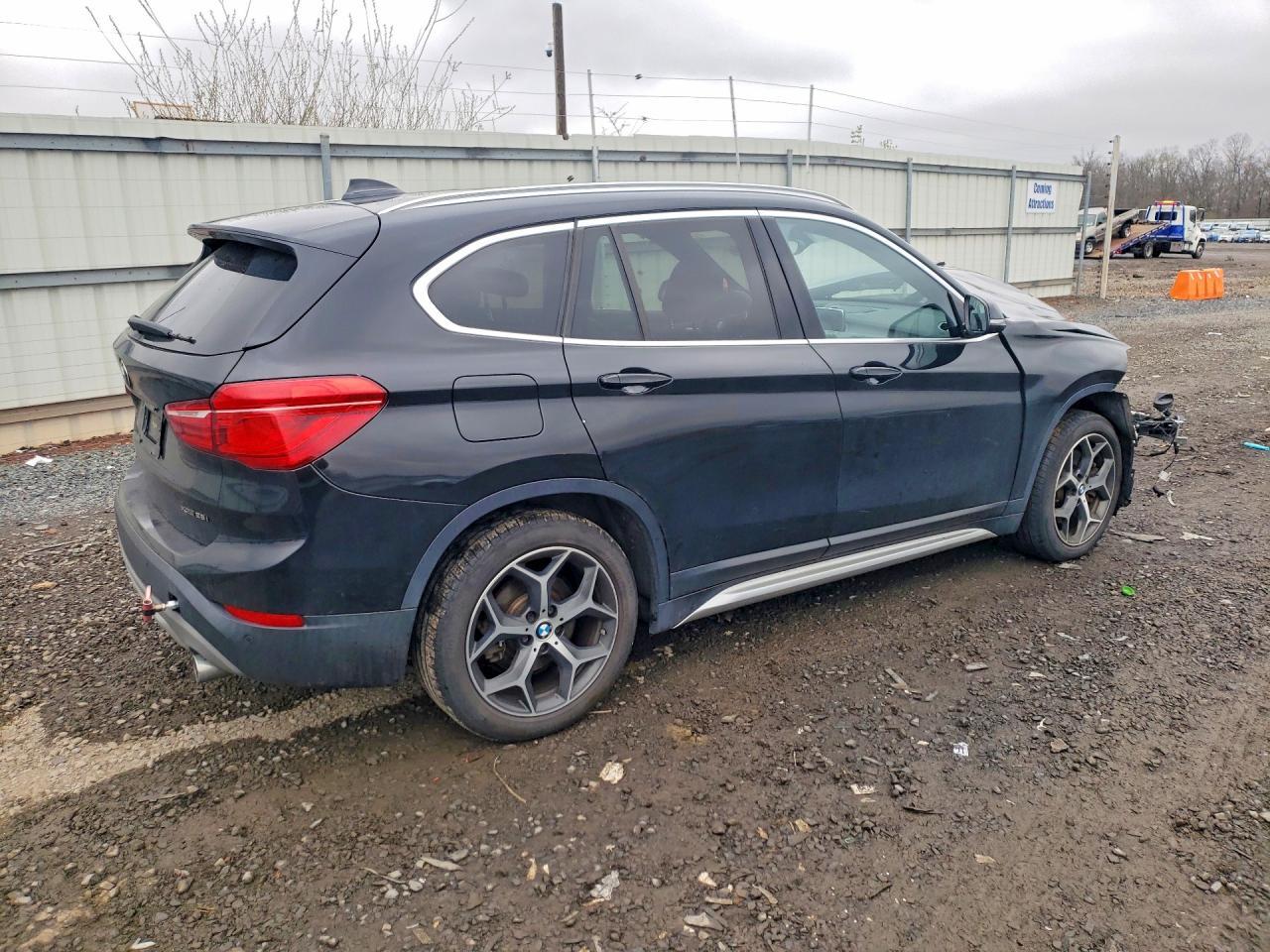 2018 BMW X1 xDrive28I - Фото 3