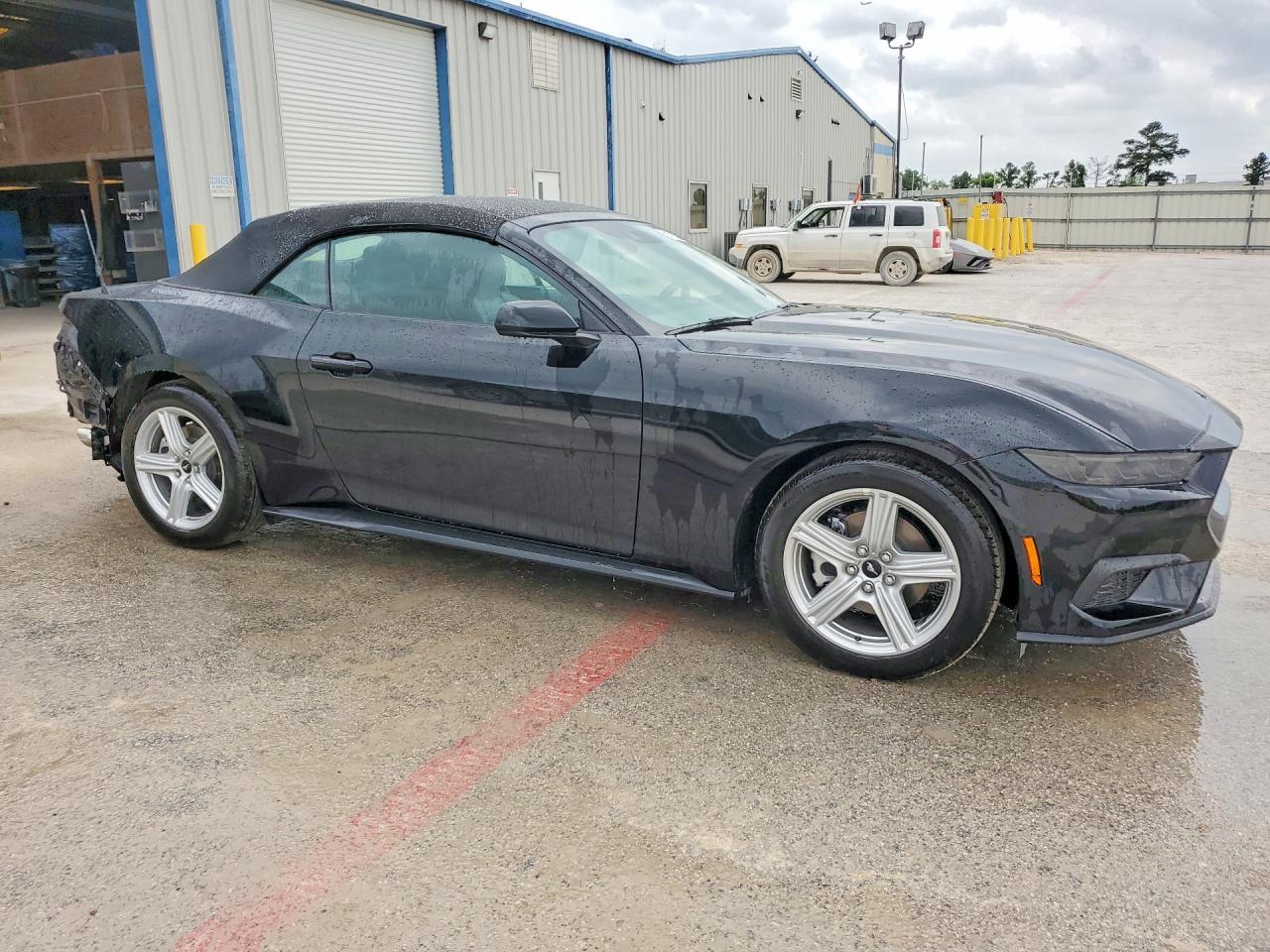 2026 Ford Mustang - Image 4