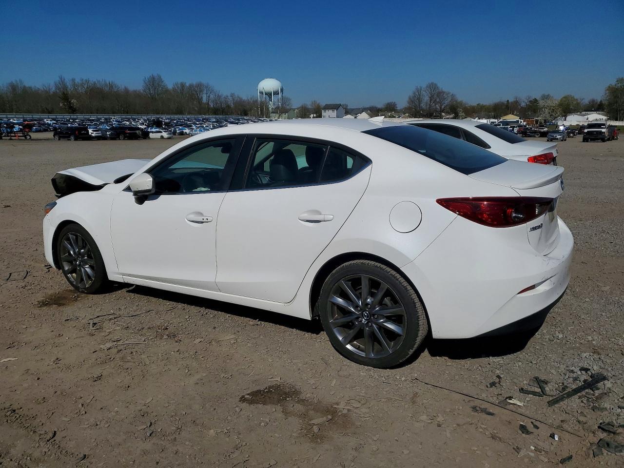 2018 Mazda 3 Touring - Фото 2