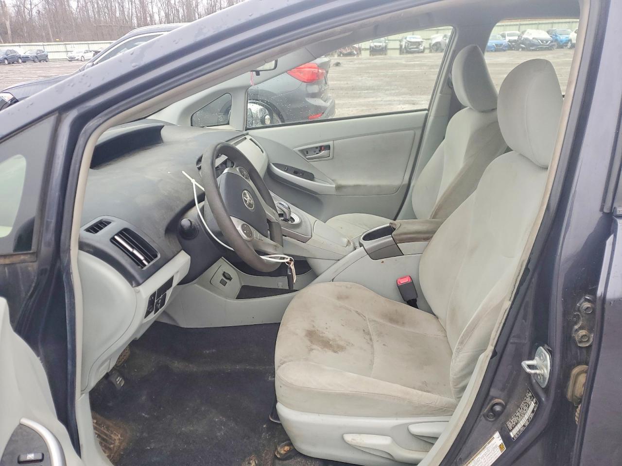 2012 Toyota Prius Two - Image 7