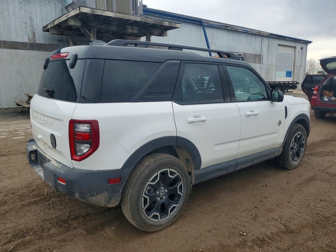 2025 Ford Bronco Sport Outer Banks - Image 3