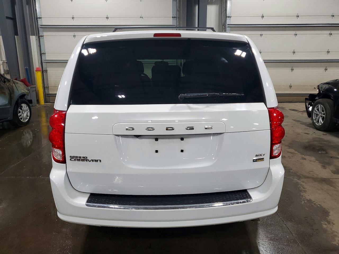 2017 Dodge Grand Caravan Sxt - Фото 6