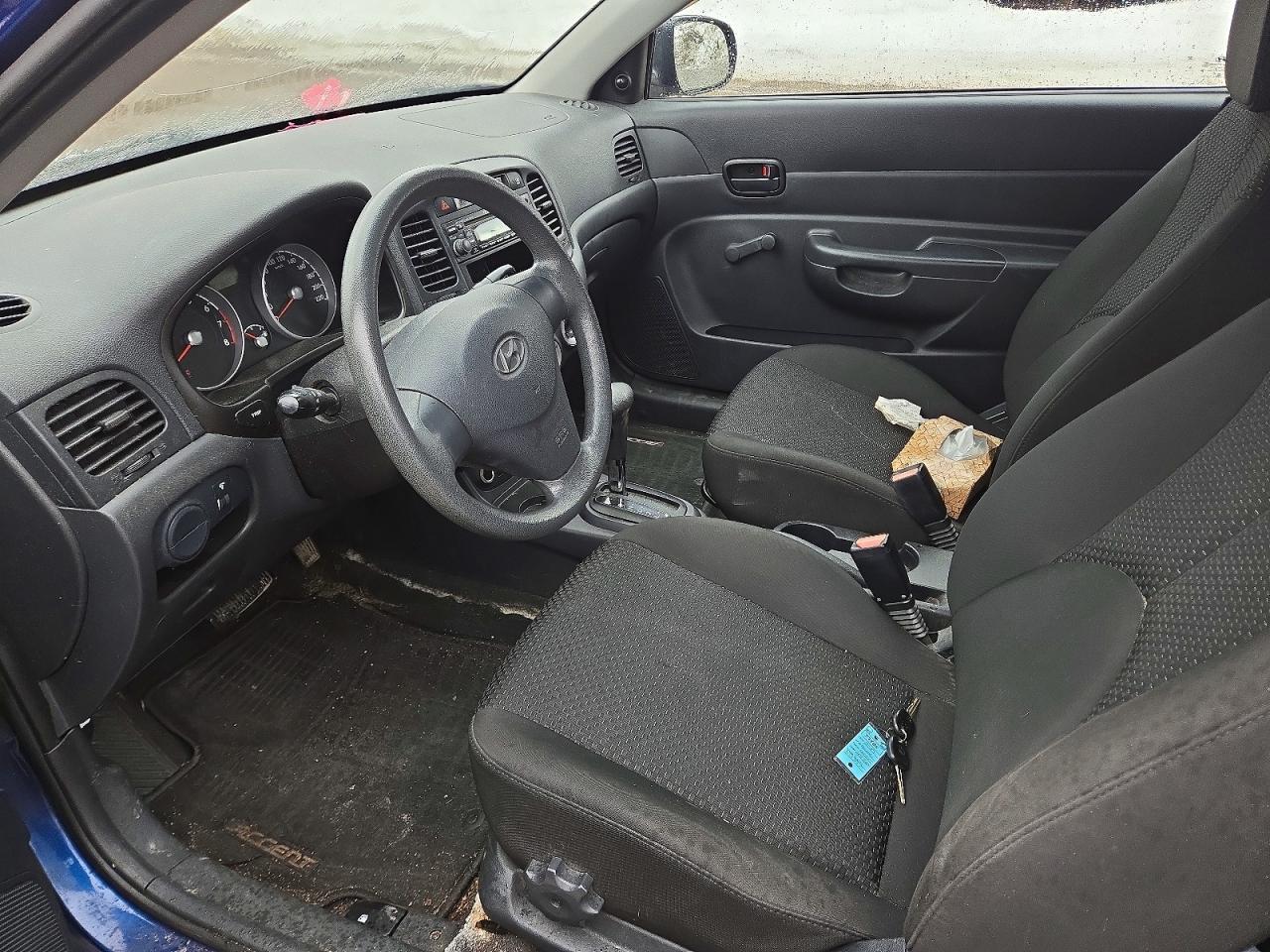 2011 Hyundai Accent Se - Image 7