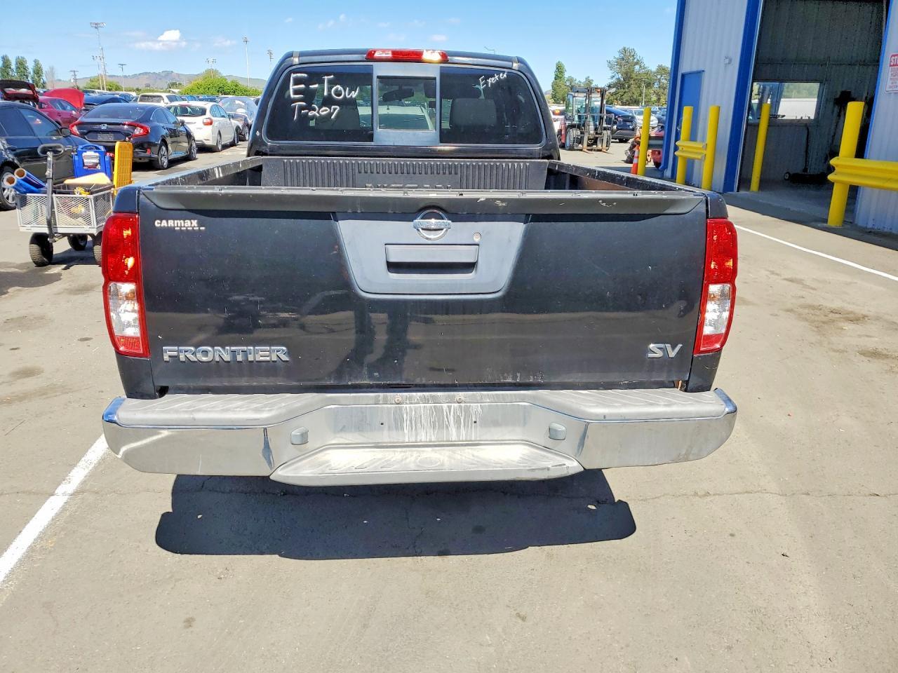 2017 Nissan Frontier Sv - Image 6