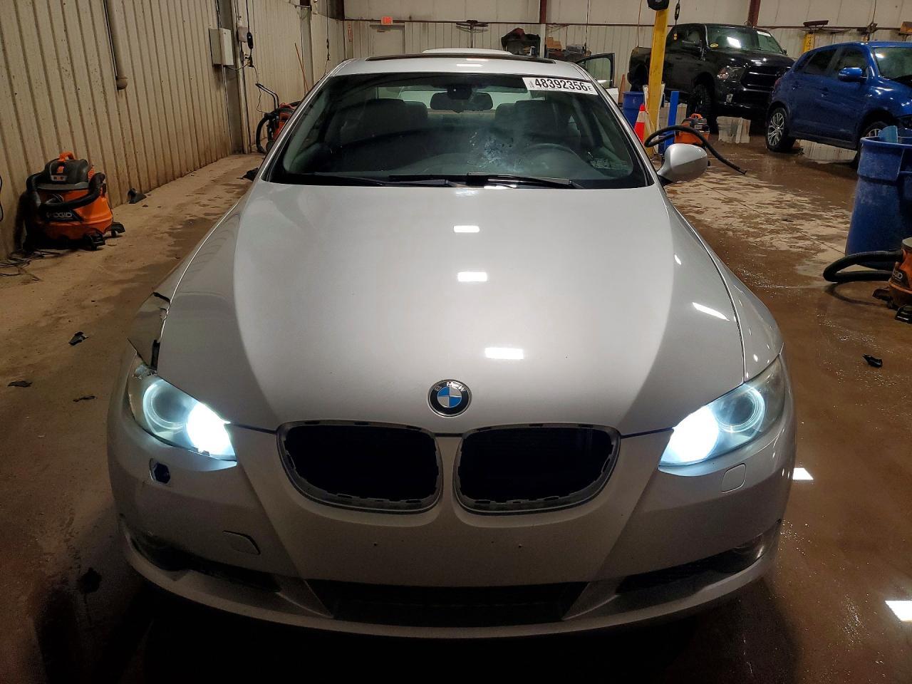 2010 BMW 335 Xi - Фото 5