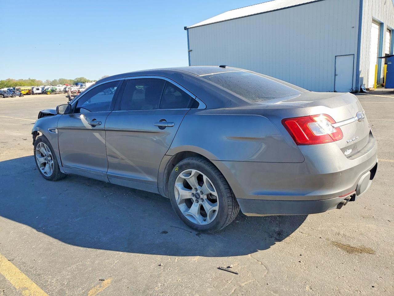 2012 Ford Taurus Sel - Image 2