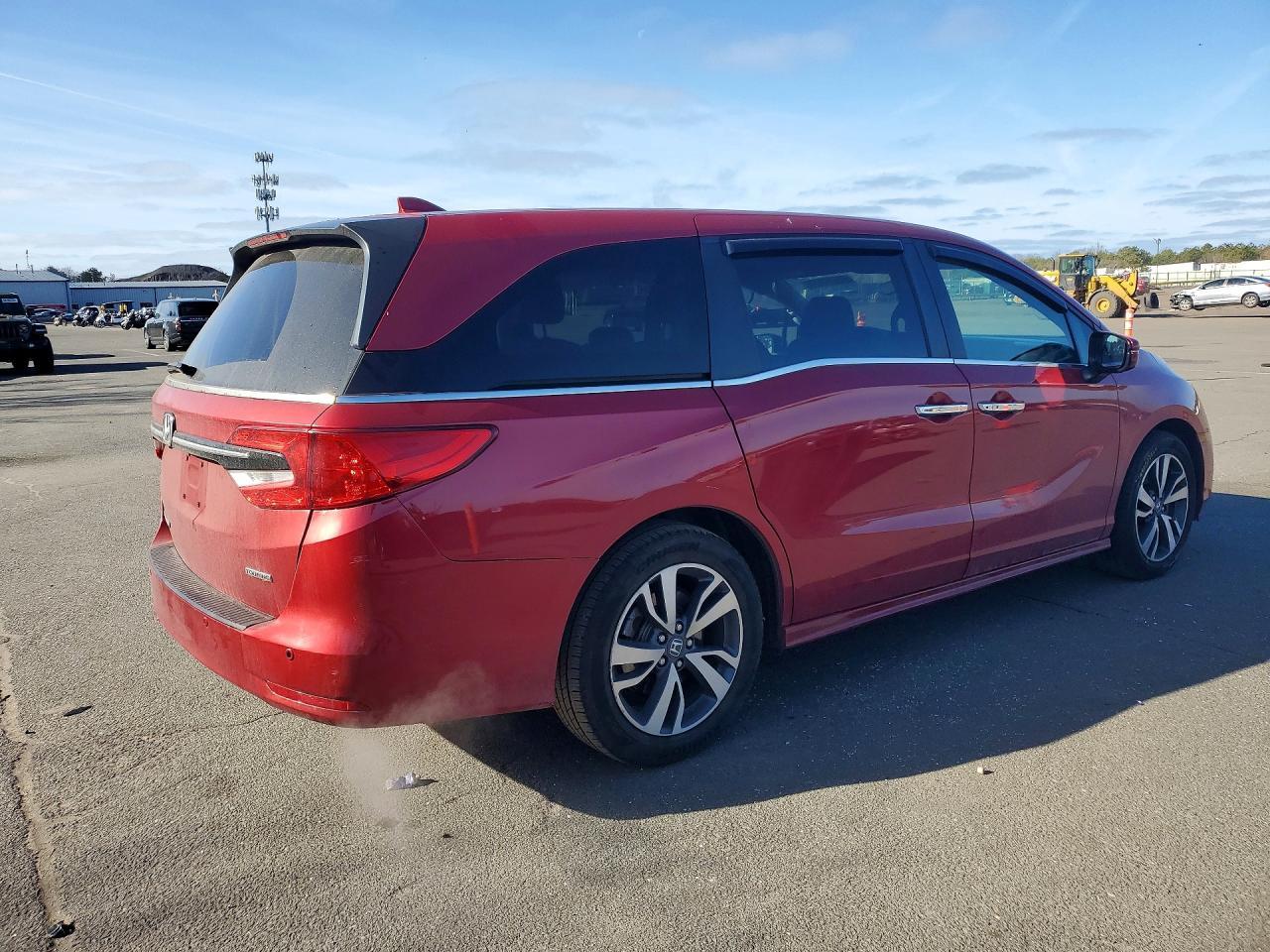 2022 Honda Odyssey Touring - Фото 3