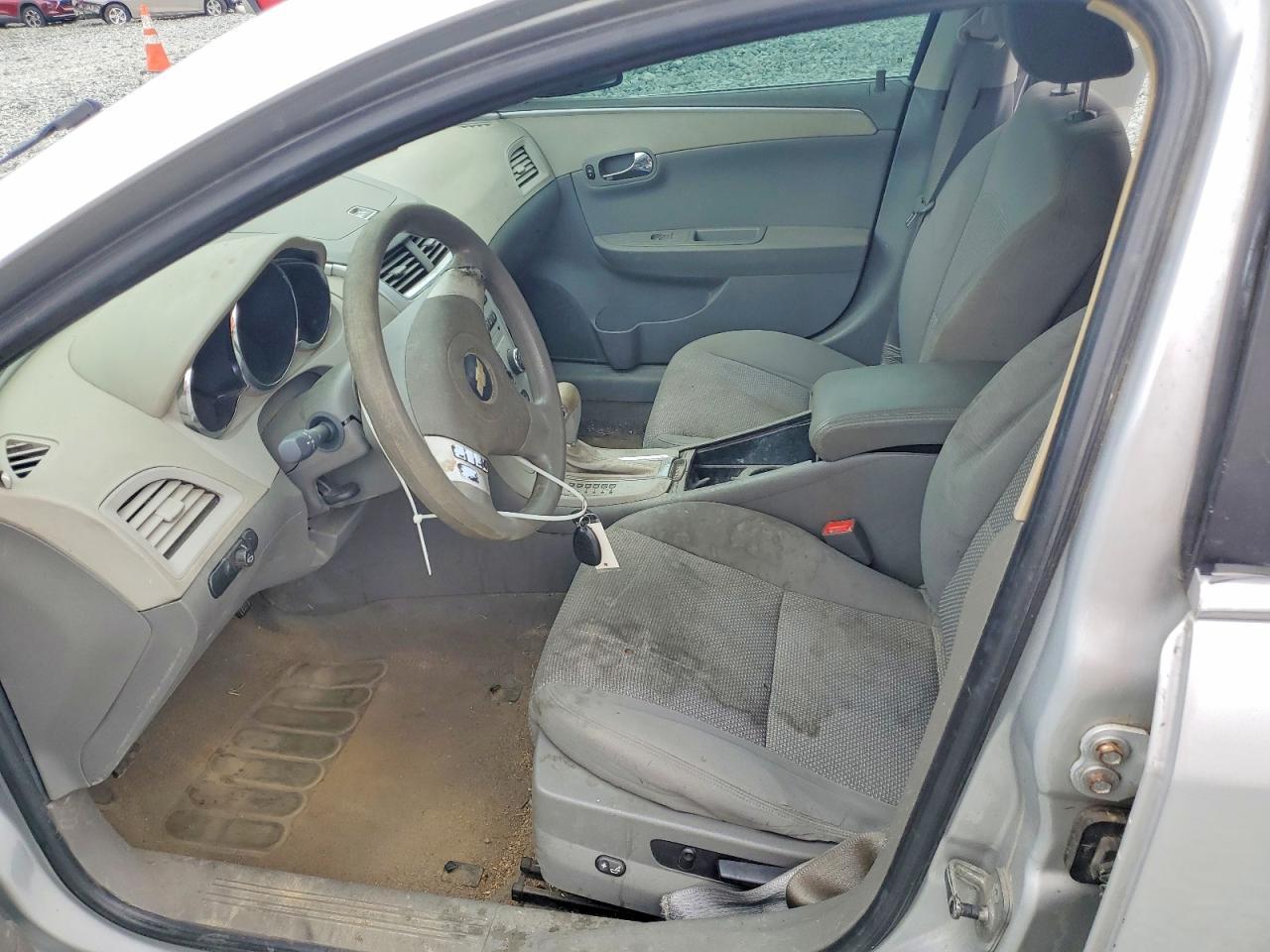 2010 Chevrolet Malibu Ls - Фото 7