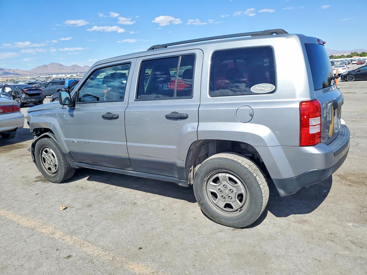 2016 Jeep Patriot Sport - Фото 2