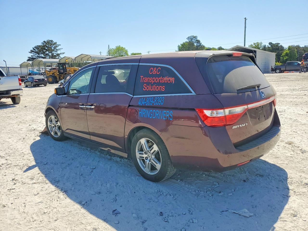 2012 Honda Odyssey Touring - Фото 2