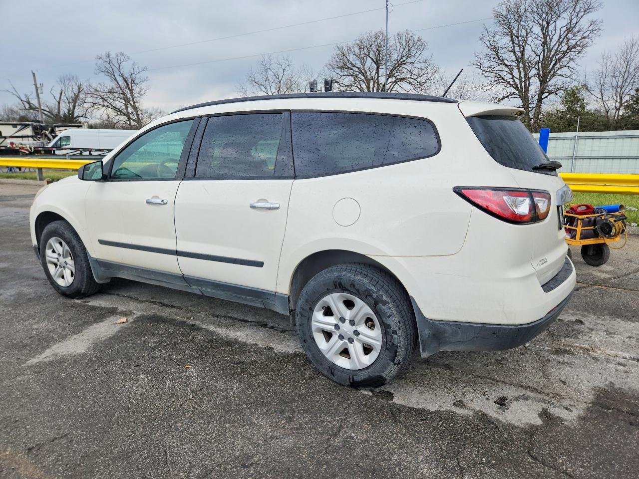 2014 Chevrolet Traverse Ls - Фото 2