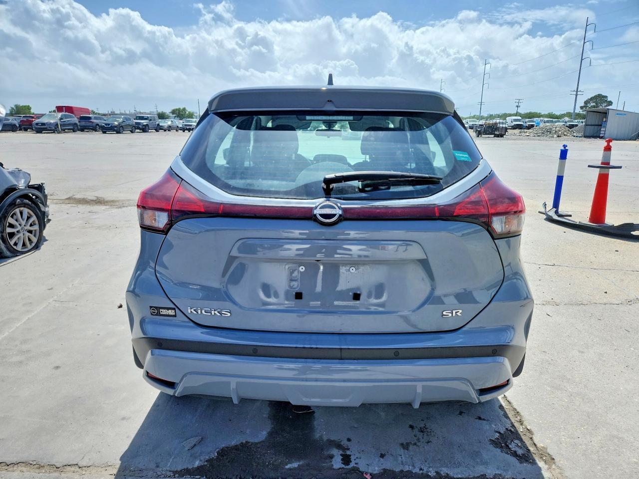 2024 Nissan Kicks Sr - Image 6
