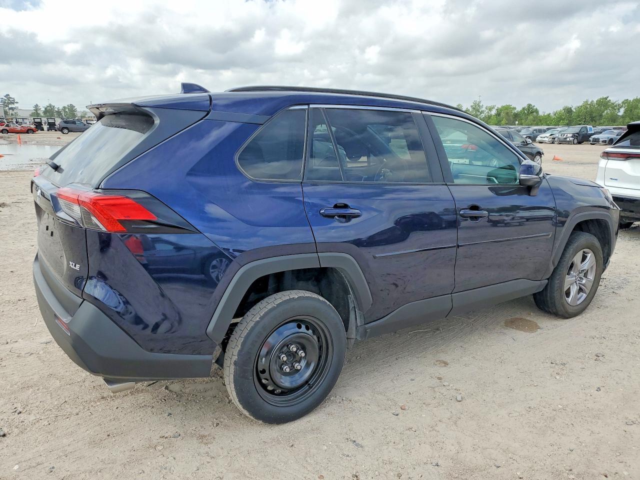 2025 Toyota Rav4 Xle - Фото 3